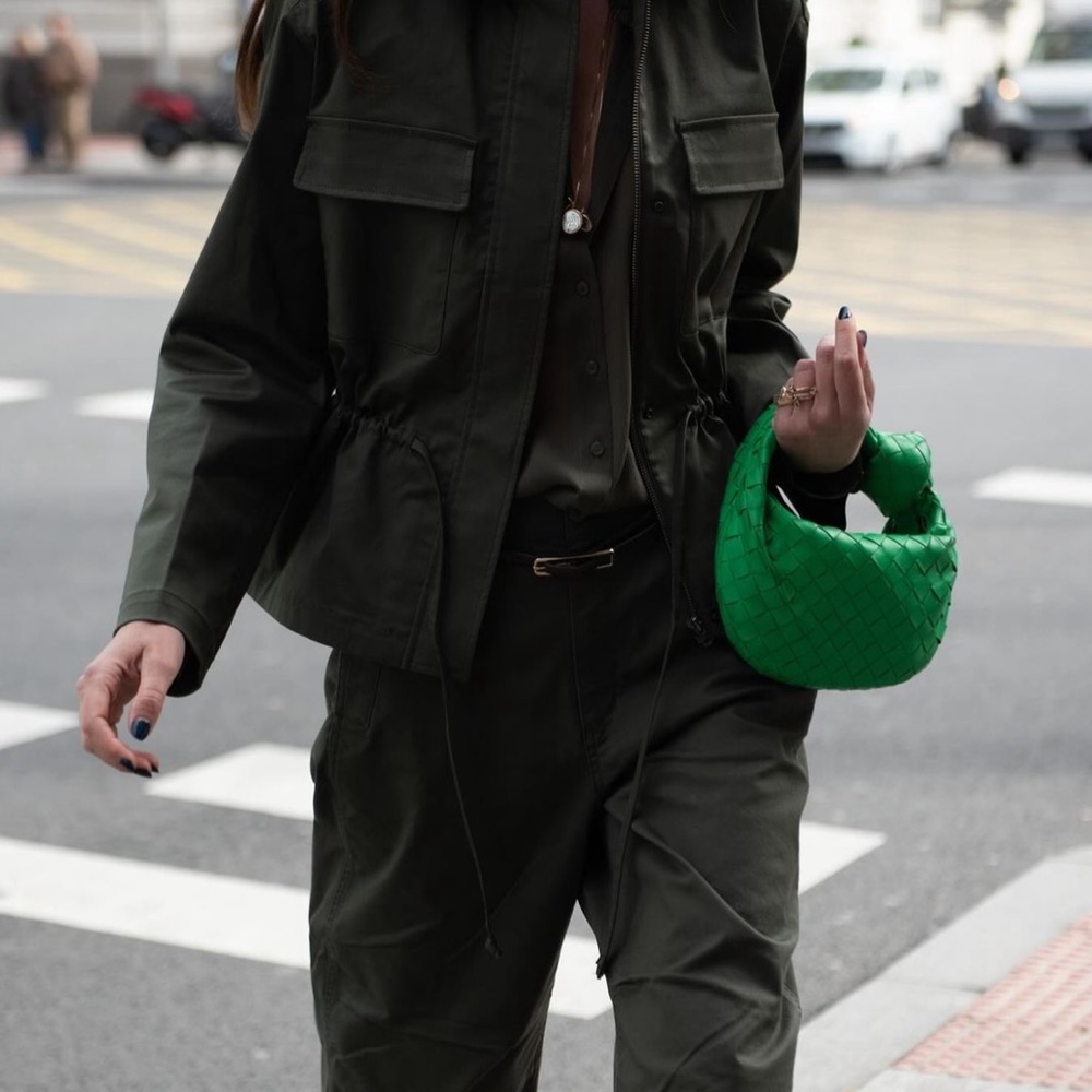 Like New Auth Bottega Veneta Jodie Mini Knotted Intrecciato Leather Tote Bag